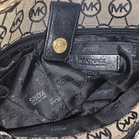 Michael Kors Ludlow Black & Beige Signature Canvas & Leather Drawstring HoboBag - Picture 9 of 11